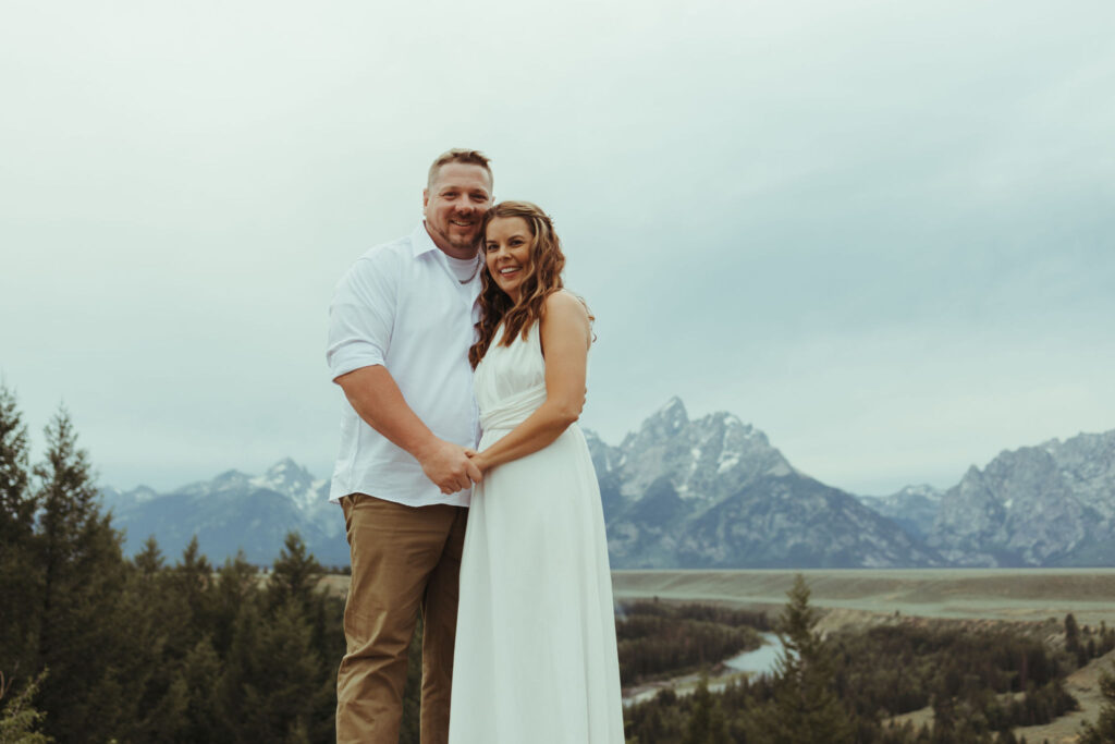 Elopement portraits at Snake River Overlook in Grand Teton